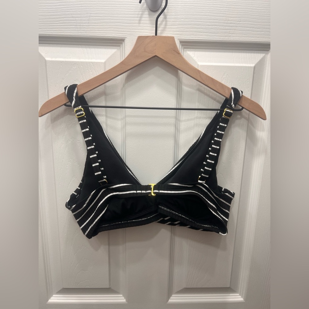 Freshwater twist bikini top - Picture 6 of 7